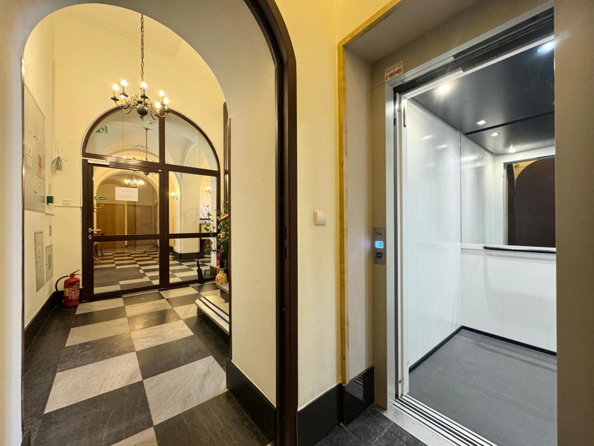 Hotel Mazowiecki Wow Warsaw Exterior photo